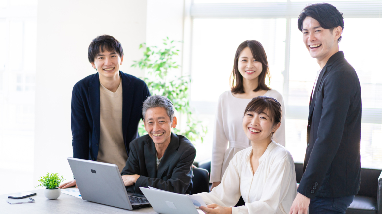 サンライズ製薬株式会社の開発チーム